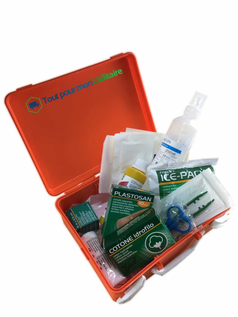 accessoires pour véhicule utilitaire comprenant trousse et mallette de premier secours sécurité