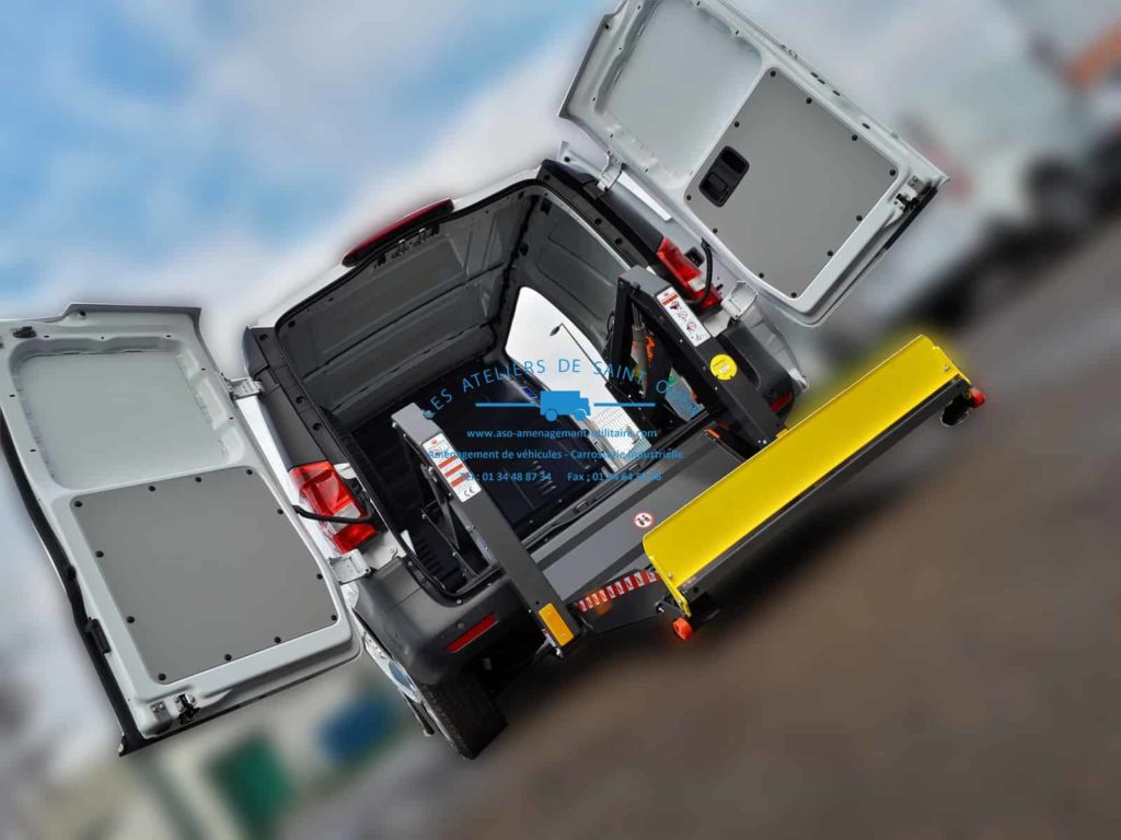 fourniture et pose dans votre utilitaire pour mercedes vito hayon élévateur