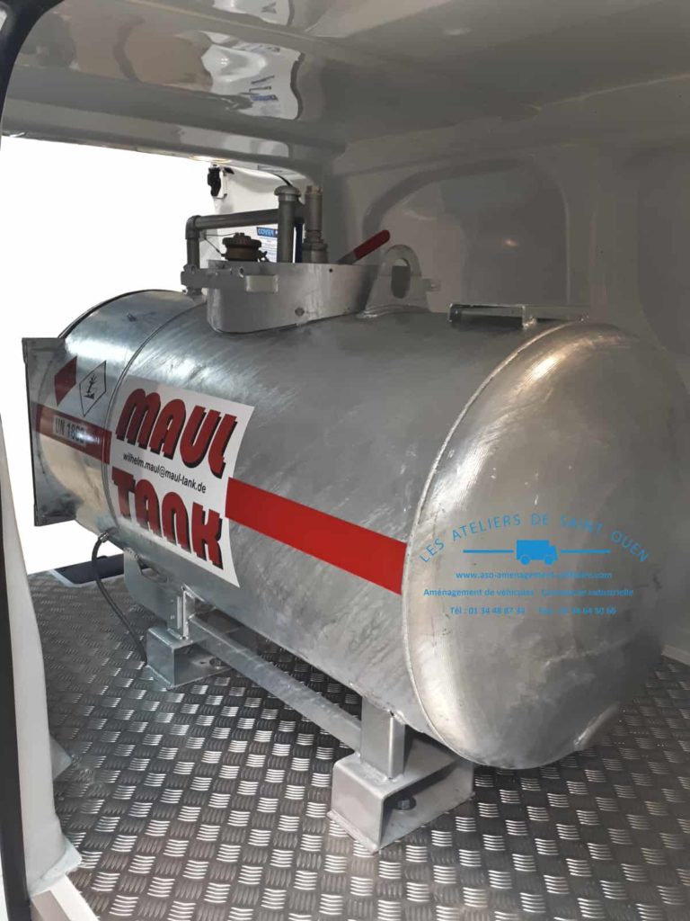 fourniture et pose dans votre utilitaire pour véhicule ravitailleur de carburant avec kit cover et plancher en aluminium