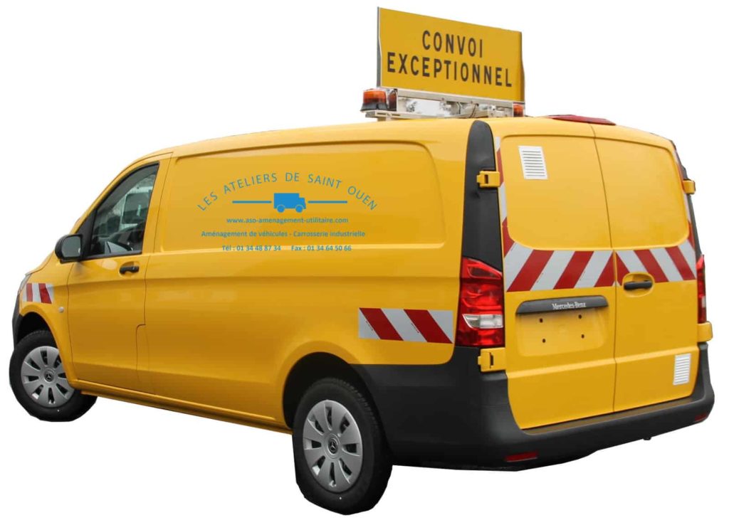fourniture et pose dans votre utilitaire pour convoi exceptionnel vito r panneau convoi led gyrophare et bande réfléchissante