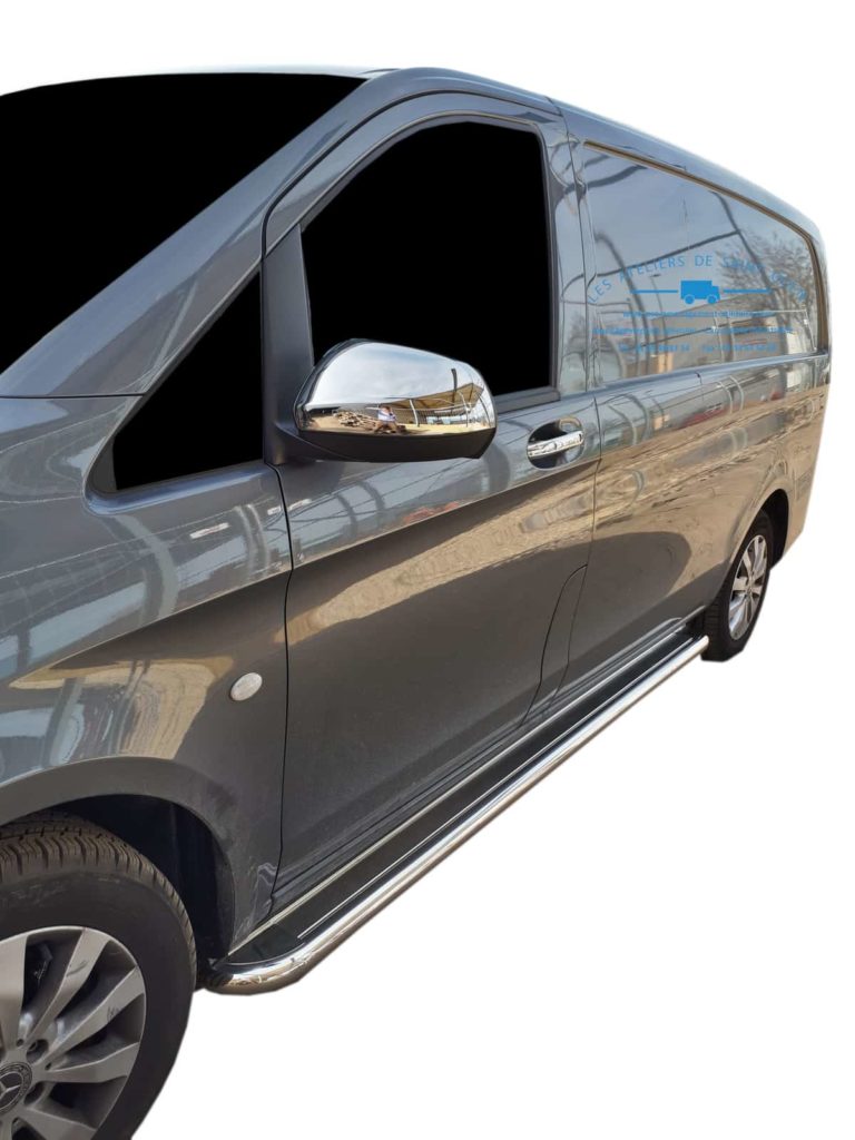 aménagement mercedes vito avec calandre coque rétroviseur et emmanchement