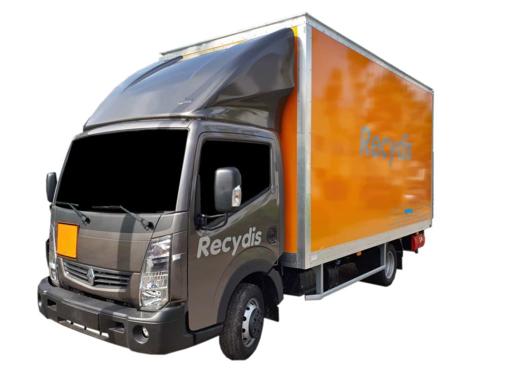 aménagement pour renault maxity avec capucine benne 20 m3 avec hayon elevateur