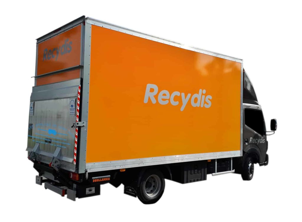 aménagement pour renault maxity avec capucine benne 20 m3 avec hayon elevateur
