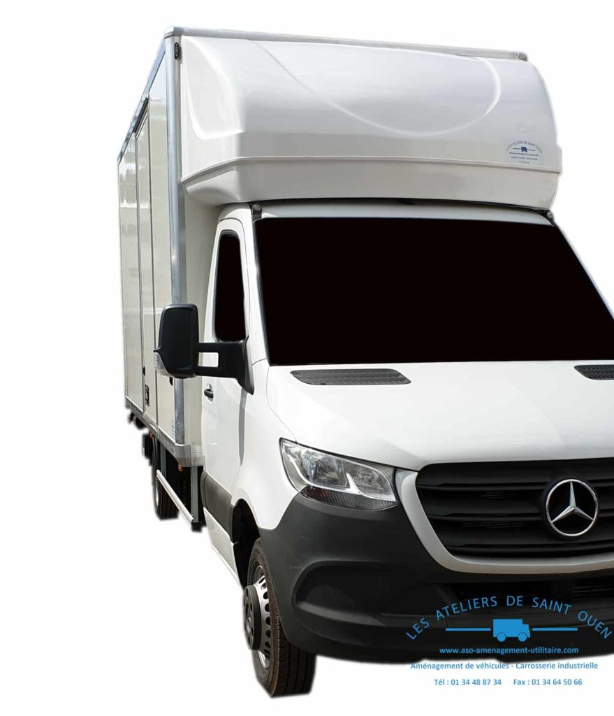 aménagement pour mercedes sprinter caisse grand volume avec capucine