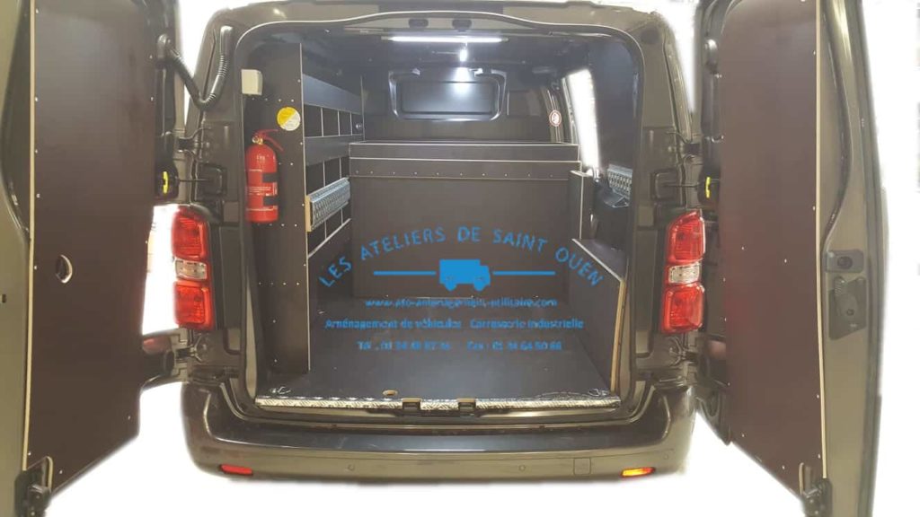 aménagement fourniture et pose cuve ravitailleur 220 litres avec étagère gauche en en bois contre plaqué anti dérapant