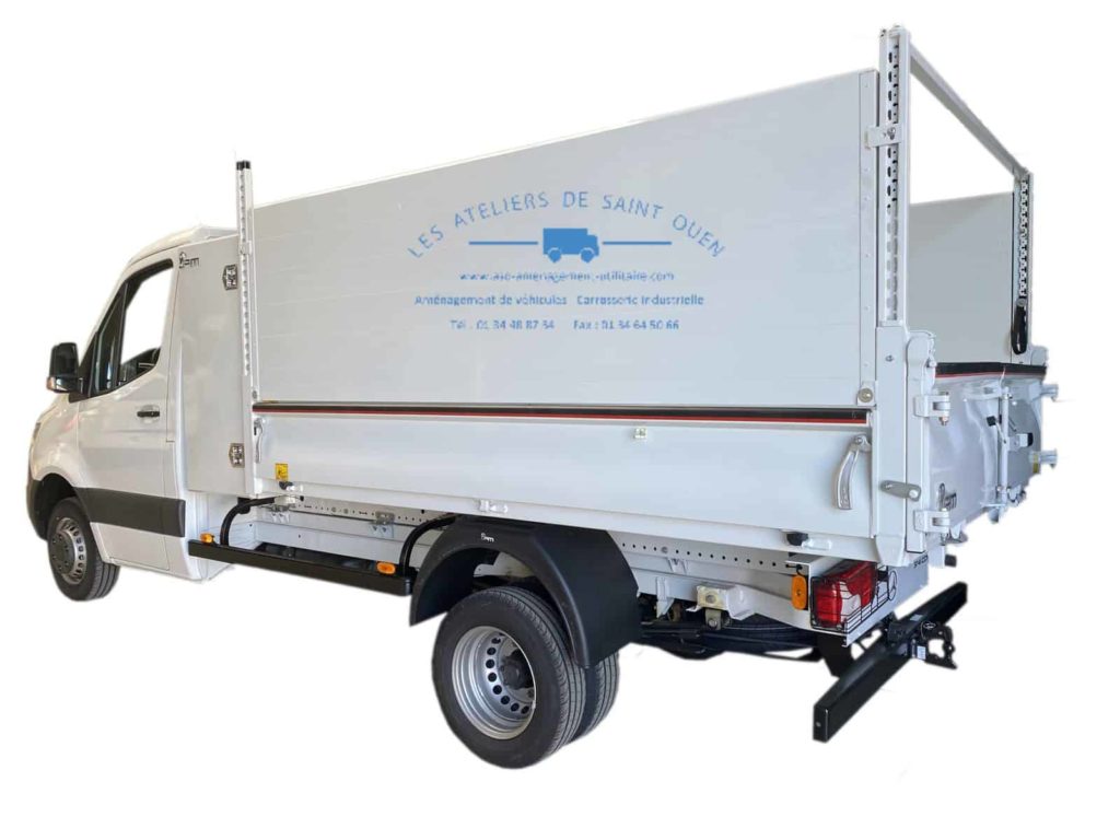 Fourniture et pose d'une benne avec rehausses de ridelles JPM avec coffre contre cloison pour mercedes sprinter