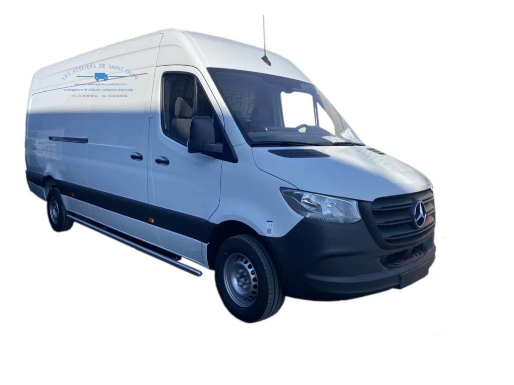 Fourniture et pose d'un tube de protection bas de caisse sprinter