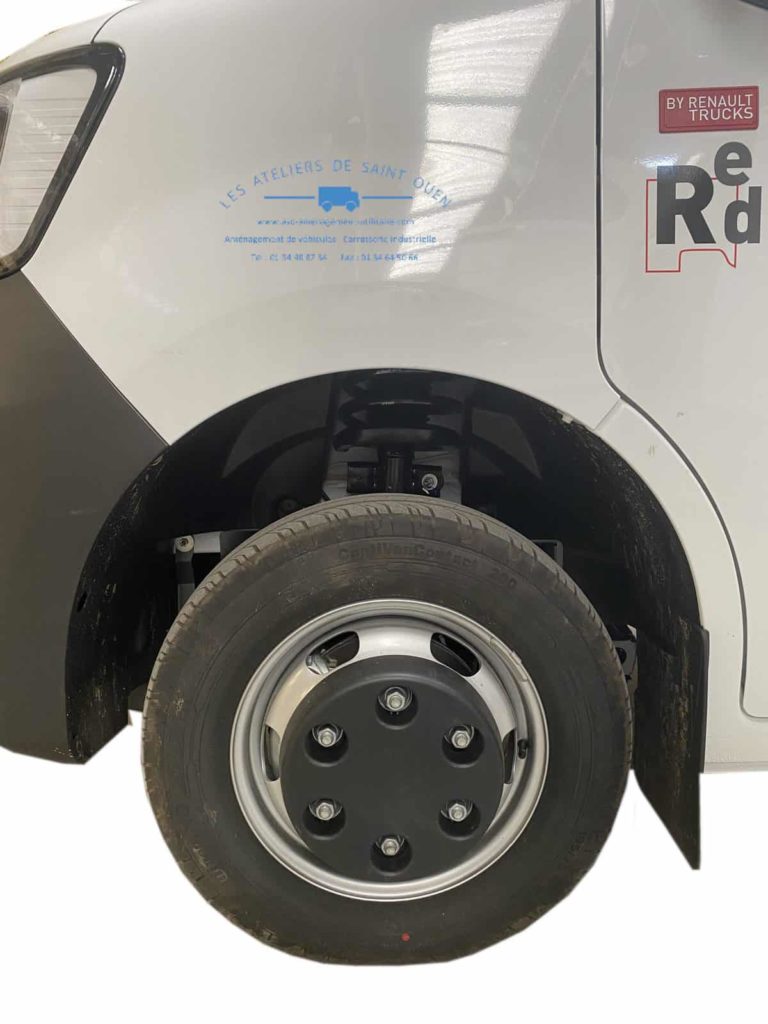 Fourniture et pose de renfort de suspensions avant et arrière pour renault master