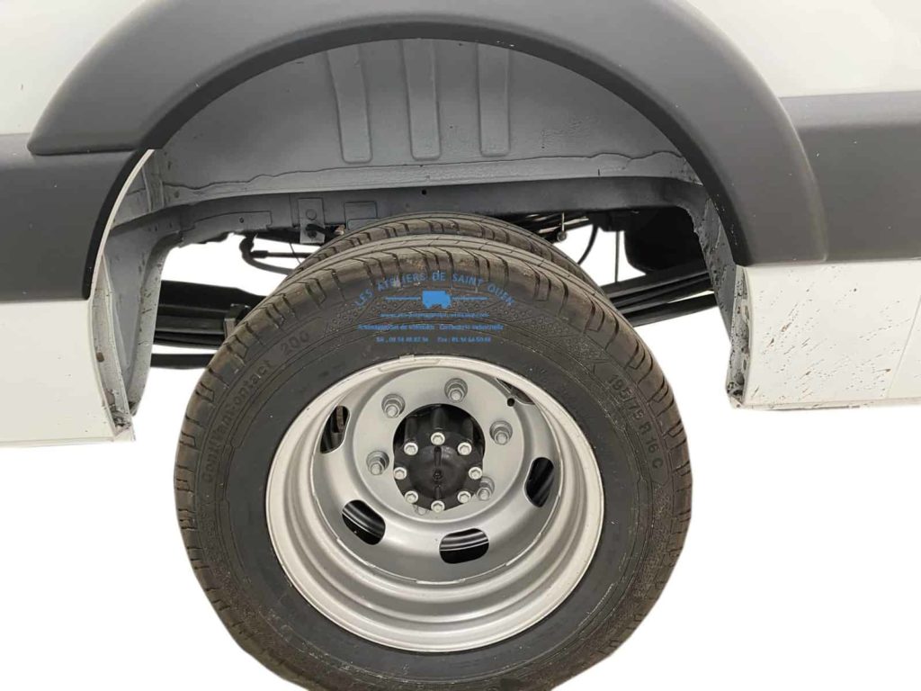 Fourniture et pose de renfort de suspensions avant et arrière pour renault master