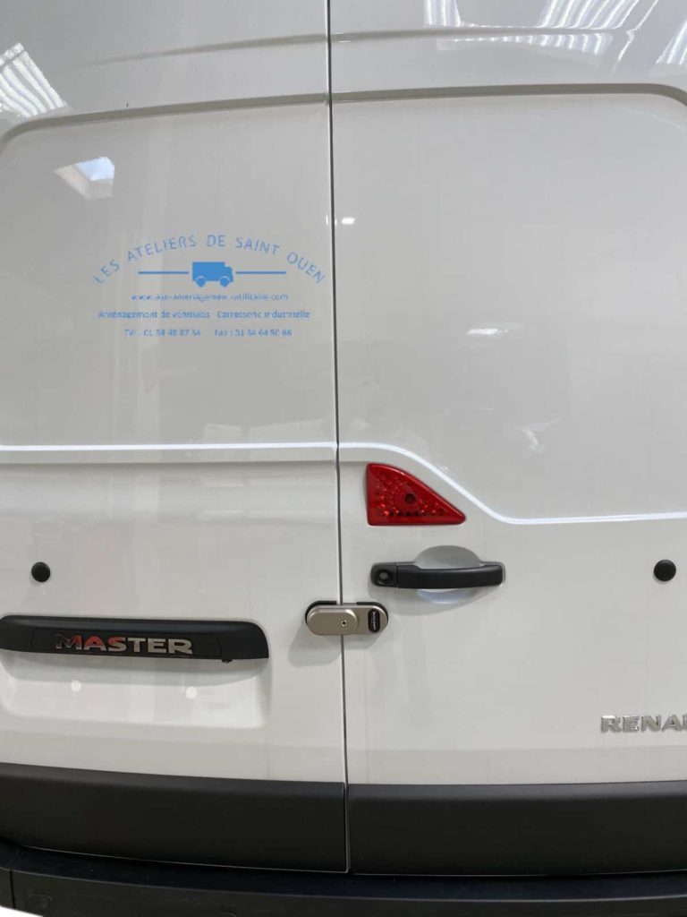 Fourniture et pose de gatelock a fermeture automatique pour renault master