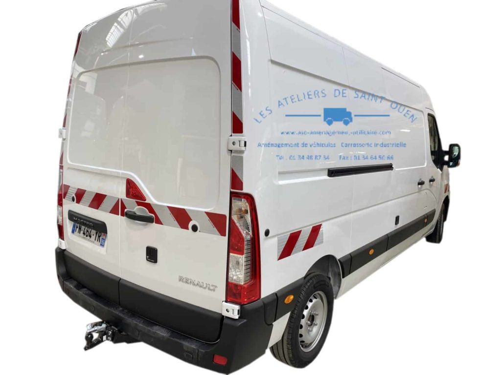 renault master avec bande réfléchissantes et serrures de sécurité mul t lock