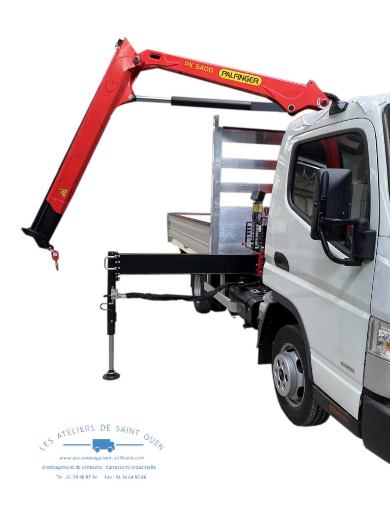 fourniture et pose benne en aluminium et potence de chargement avec attelage pour fuso