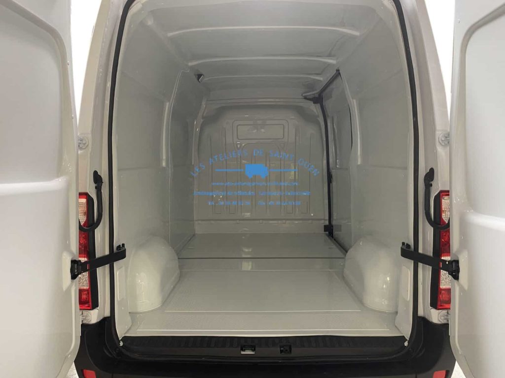 fourniture et pose d'un véhicule kit cover pour renault master porte arriere