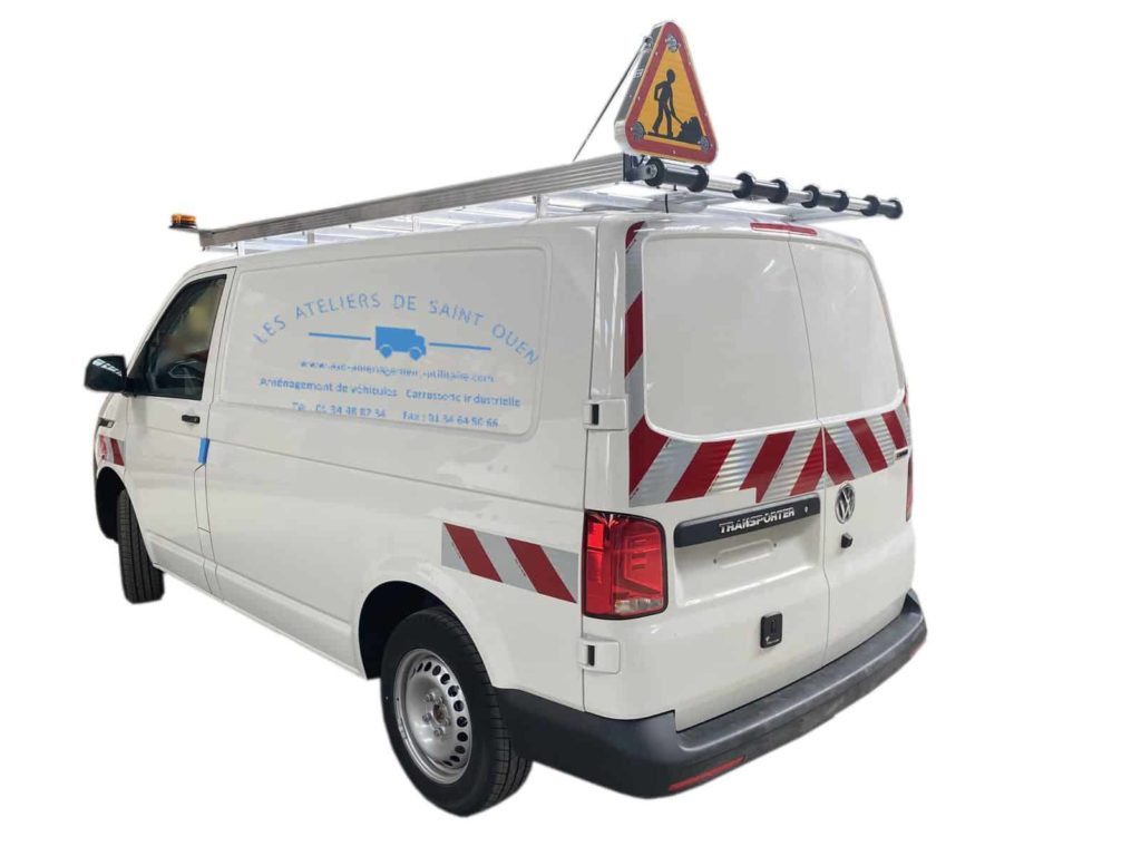 fourniture et pose et galeire panneau travaux bande réfléchissante et serrure mul-t-lock