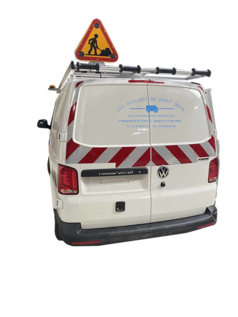 fourniture et pose et galeire panneau travaux bande réfléchissante et serrure mul-t-lock