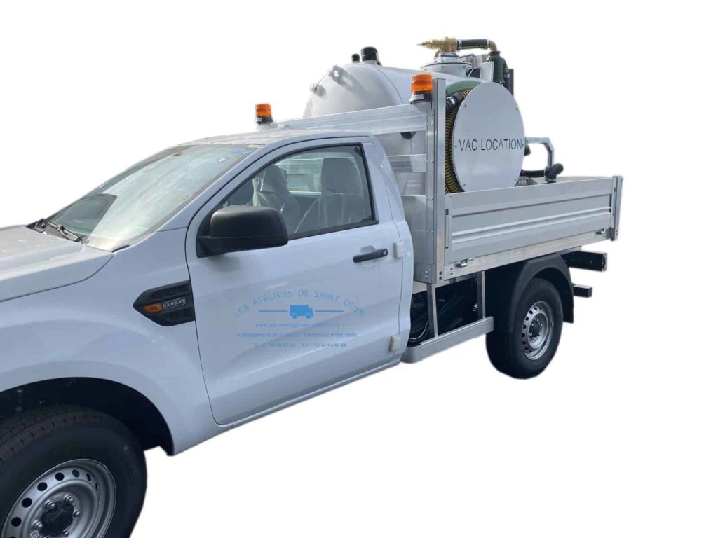 véhicule ravitailleur de carburant sur ford ranger avec plateau