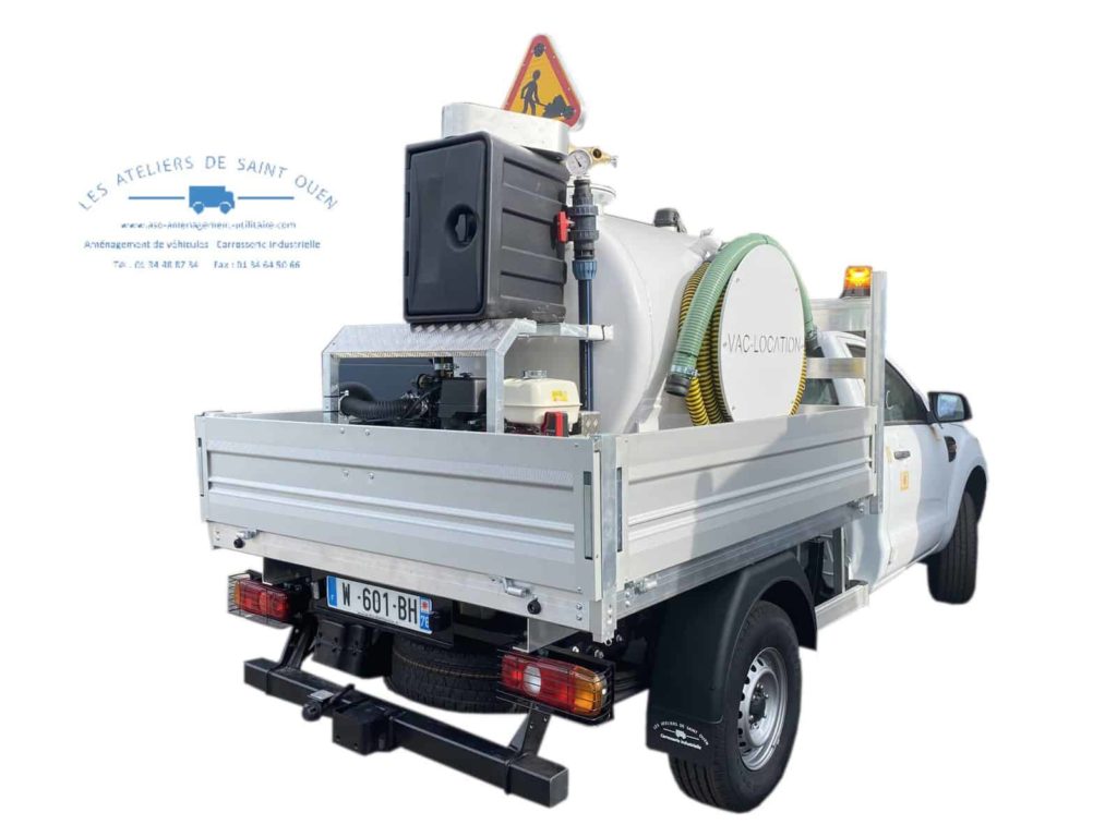 véhicule ravitailleur de carburant sur ford ranger avec plateau avec tri flash travaux