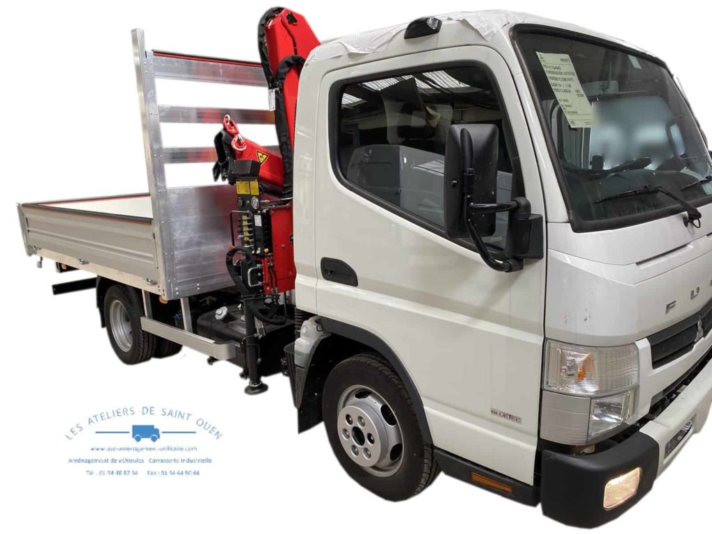 fourniture et pose benne en aluminium et potence de chargement avec attelage pour fuso