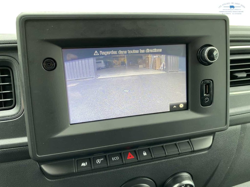 aménagement avec caméra de recul sur benne