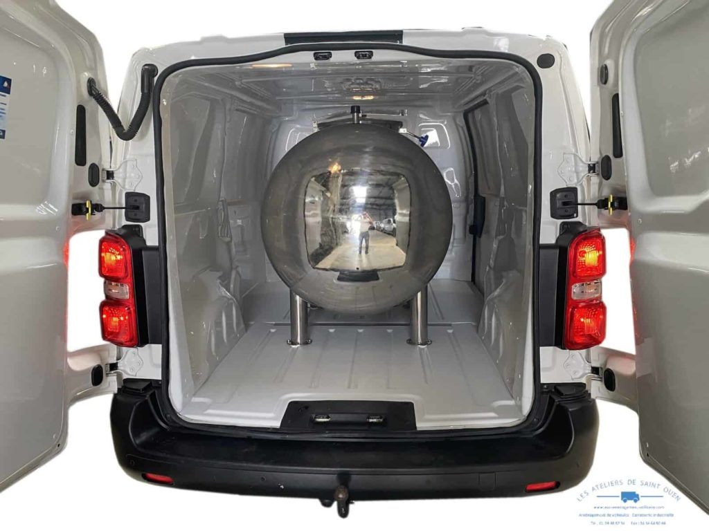 fourgon avec kit cover et cuve en inox pour transport de lait