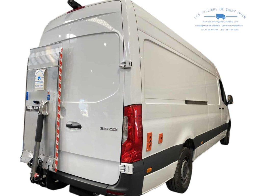 Mercedes sprinter avec demi hayon