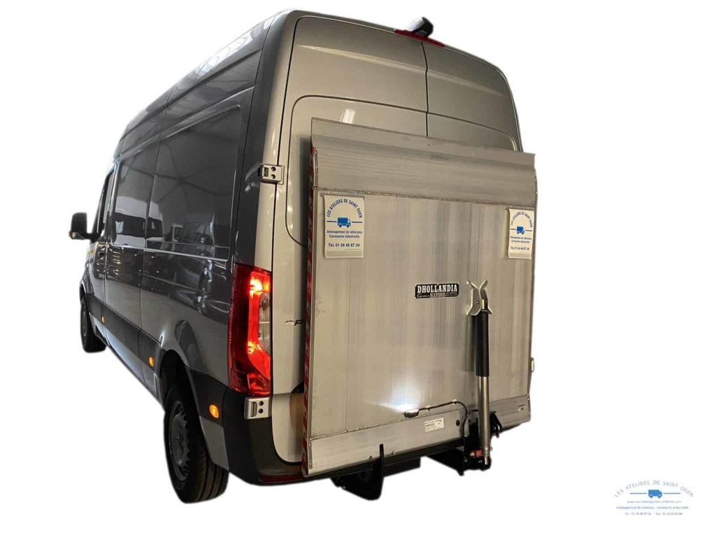 mercedes sprinter avec hayon élévateur et habillage bois