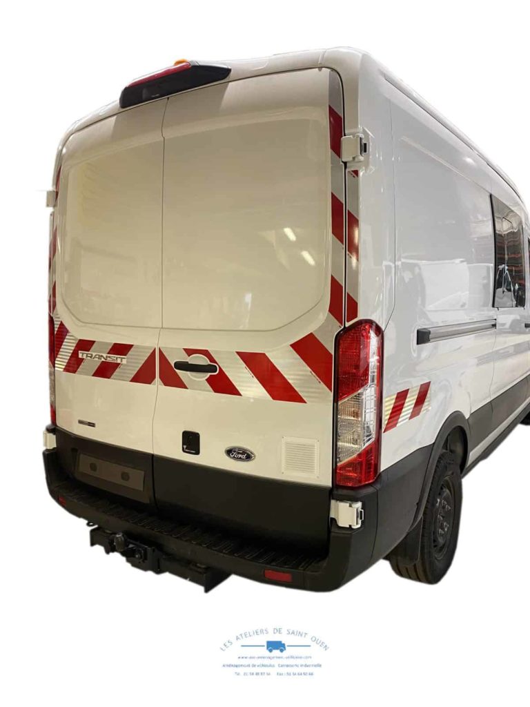 Ford transit 2t avec serrure mul-t-lock de sécurité bande réfléchissante et grille aération