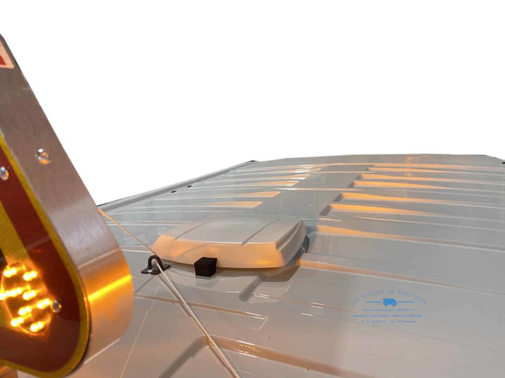 Aérateur électrique avec panneau triflash travaux