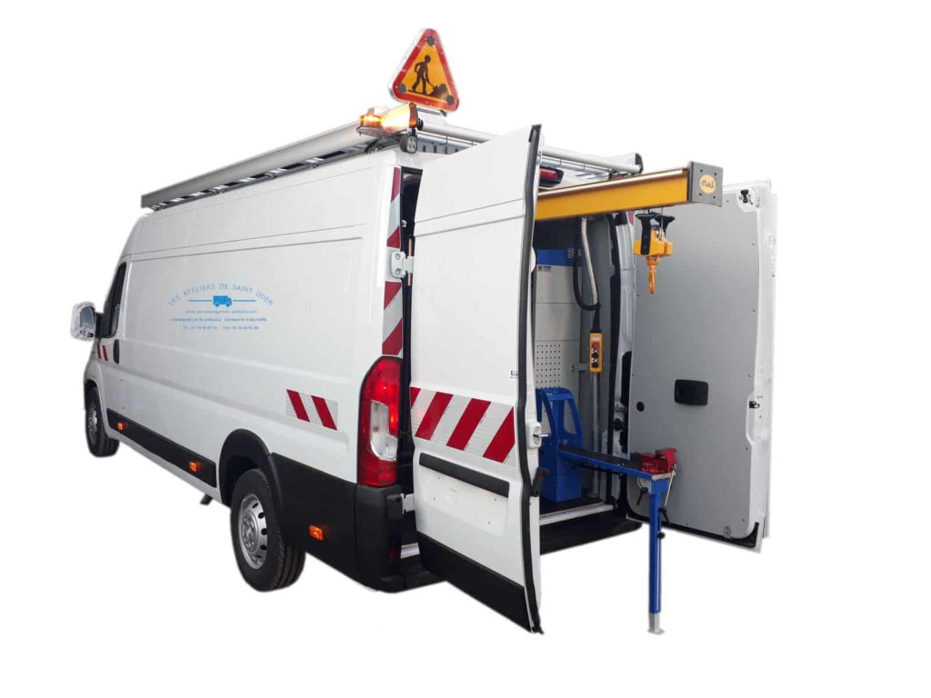 citroen jumper avec bande réfléchissante easy load galerie de toit gyrophare et tri flash