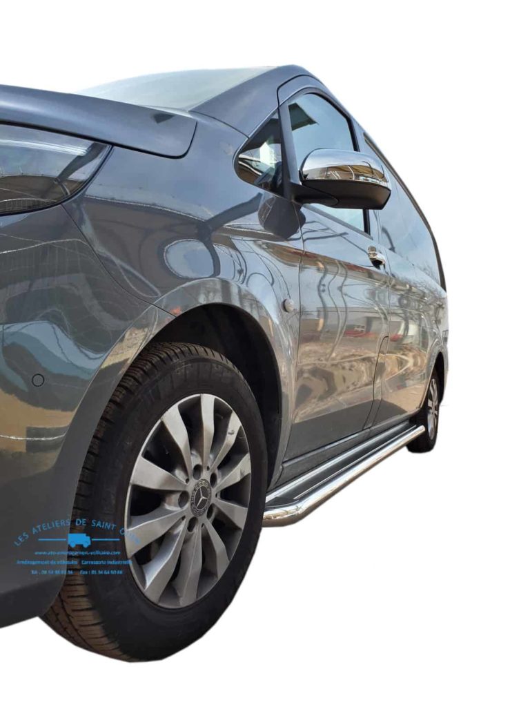 mercedes vito avec tubes inox et coqué de rétroviseur rétro