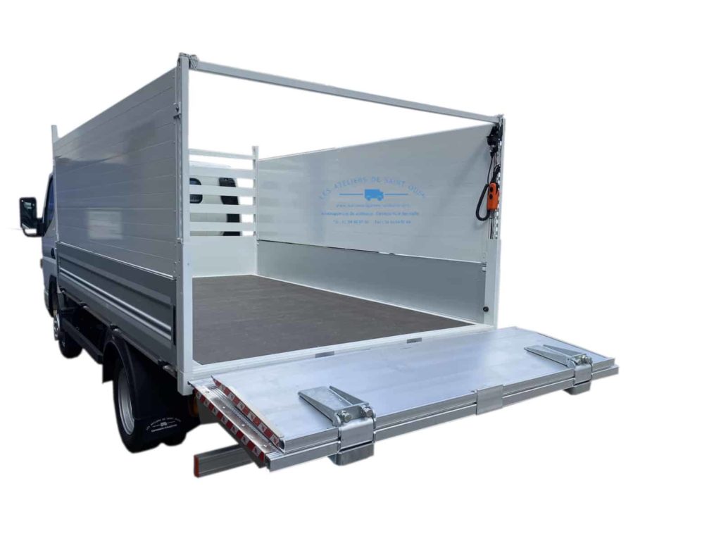 benne jpm avec ridelle et hayon élévateur