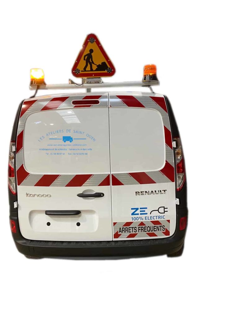 renault kangoo ze avec bande réfléchissante tri flash