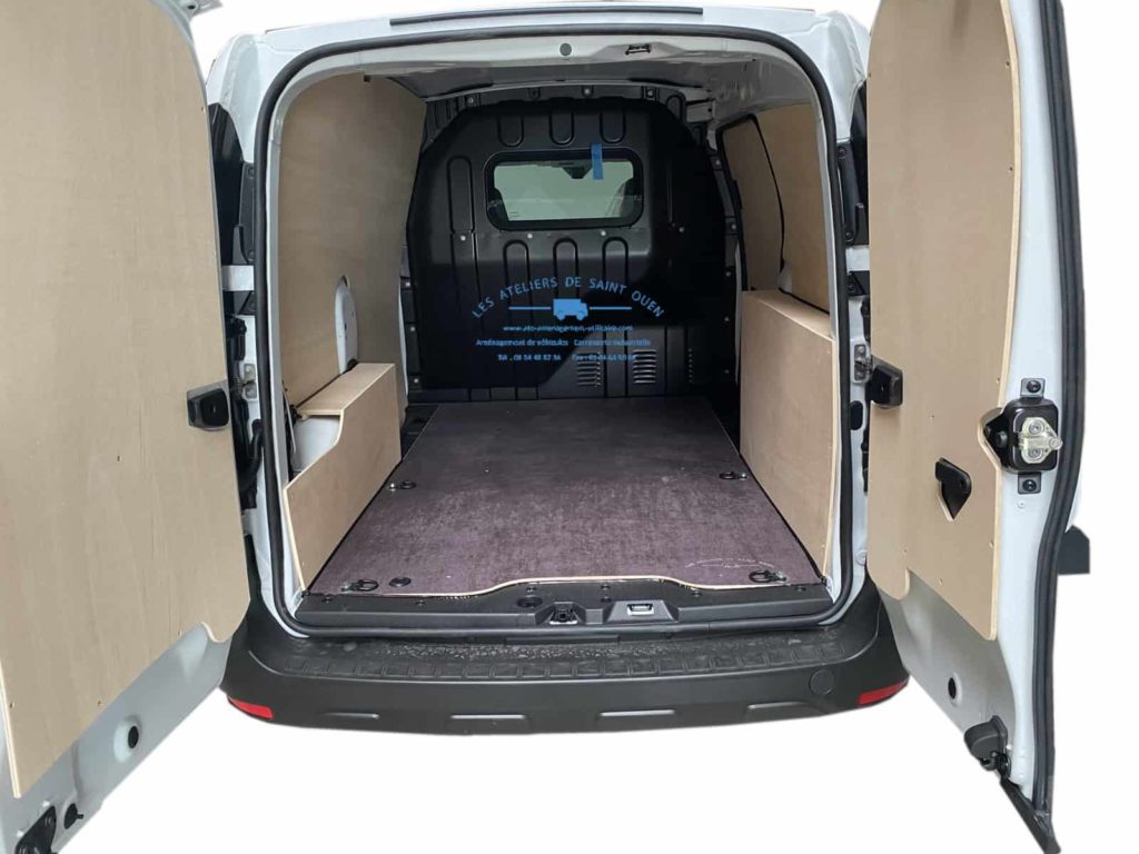 renault express van avec habillage bois avec plancher contreplaqué