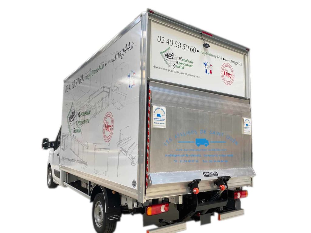 caisse grand volume avec hayon publicité pub et caméra