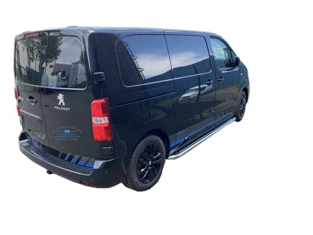 peugeot expert avec boule d'attelage et tubes inox