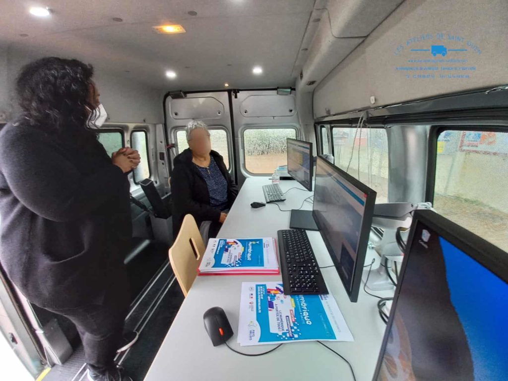 ford transit 2t bureau mobile avec ordinateur bureau cloison de séparation sur mesure