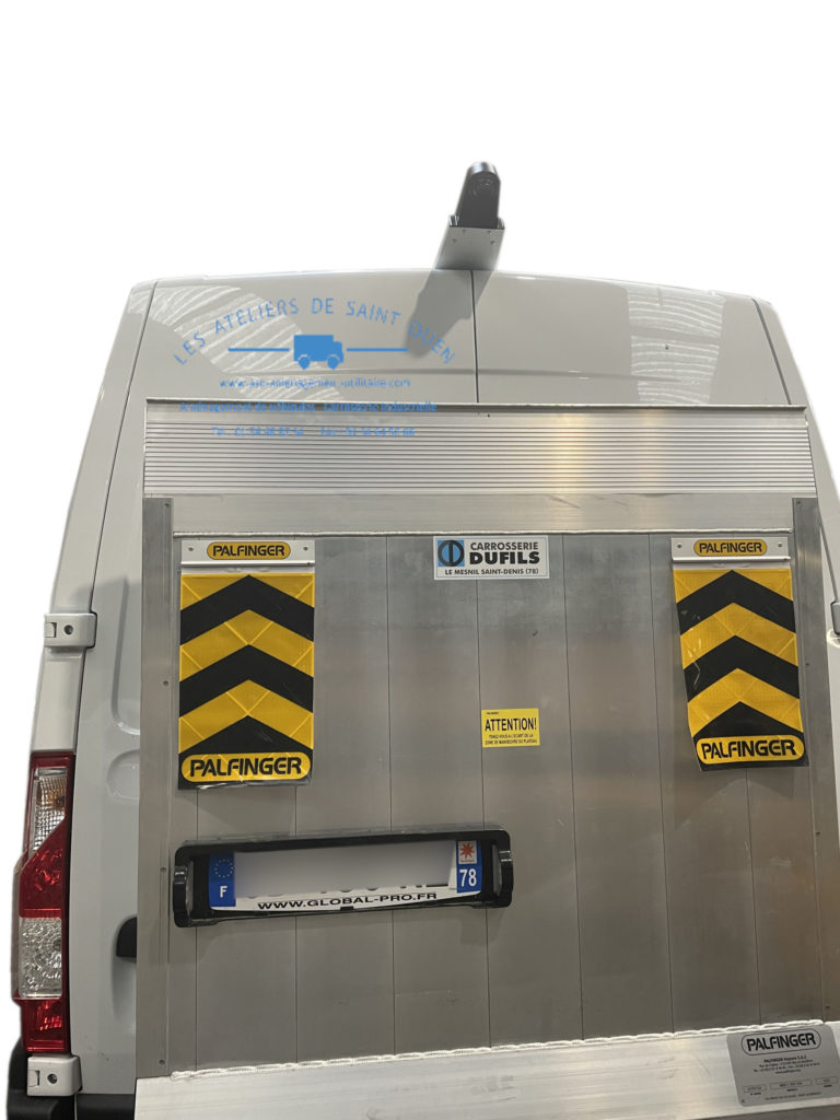 renault master caméra déporté hayon élévateur