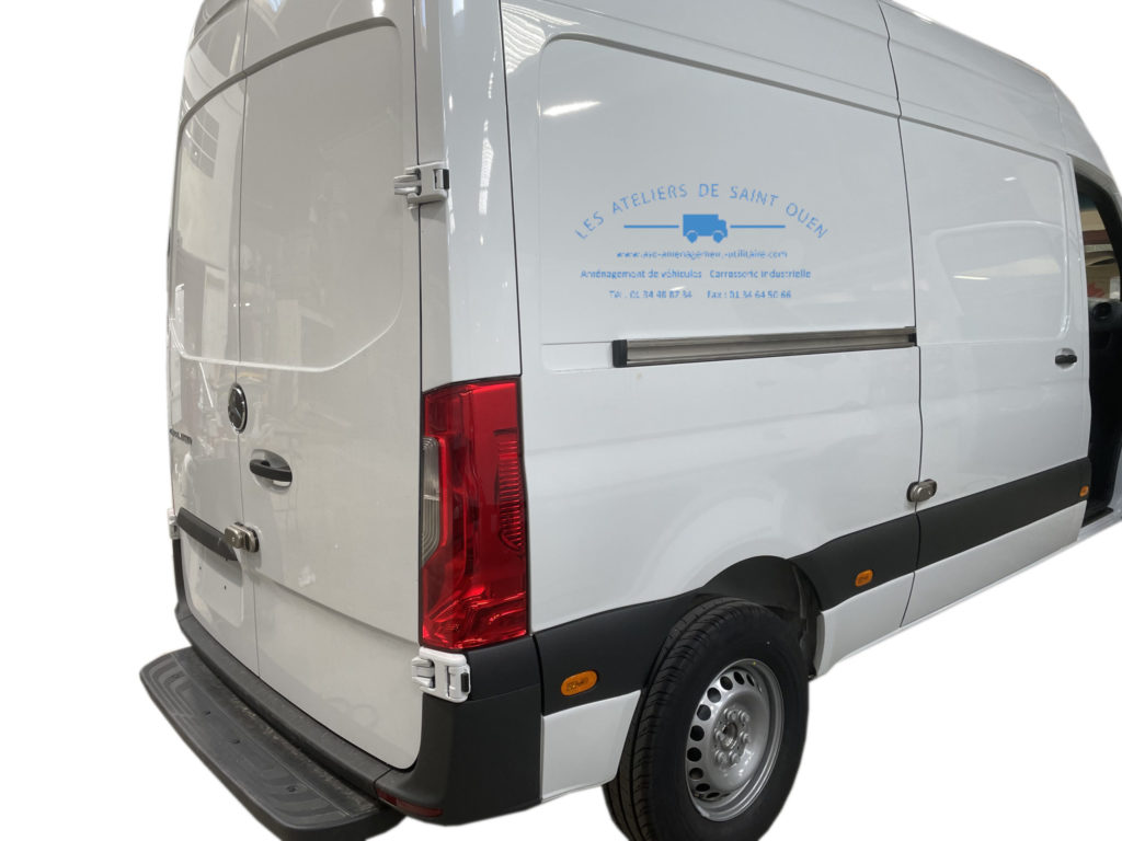mercedes sprinter gatelock
