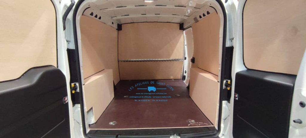 Habillage bois avec rail universel