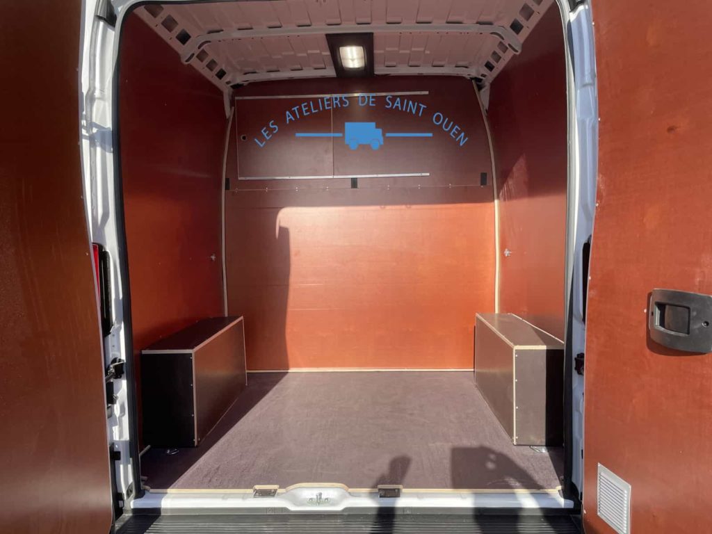 aménagement contre plaqué filmé avec séparation