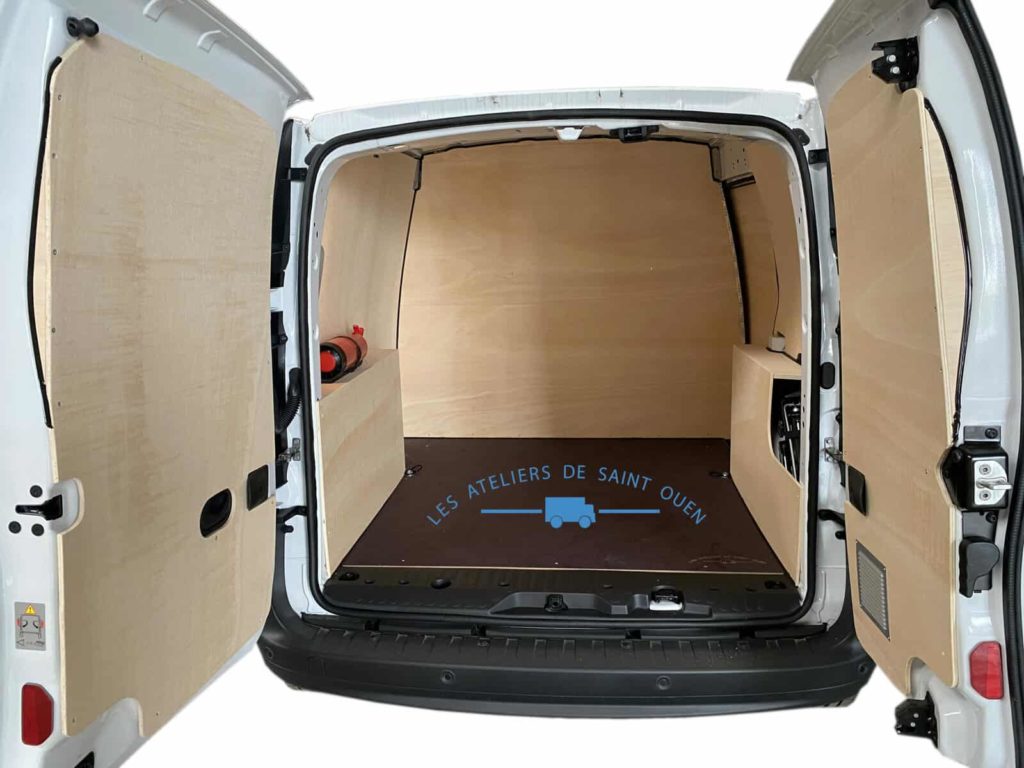 renault kangoo avec habillage bois extinteur