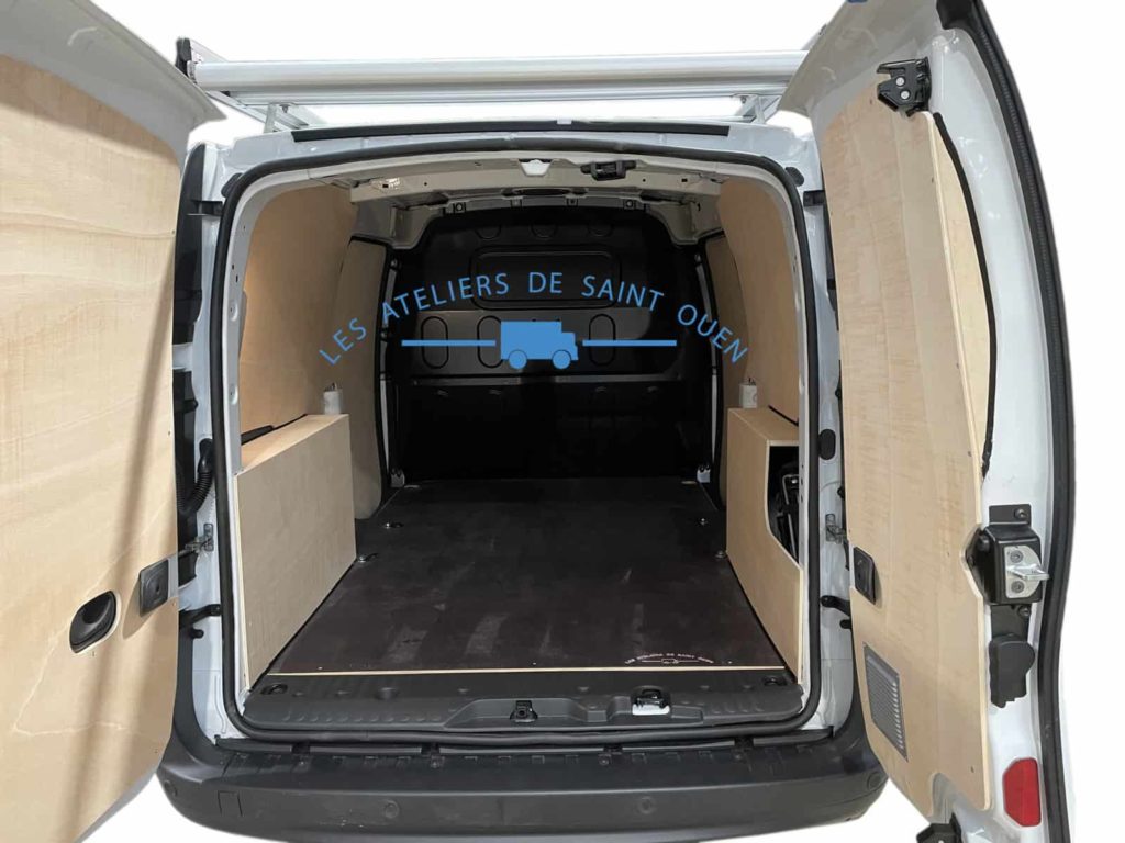 renault kangoo avec habillage bois et galerie de toit