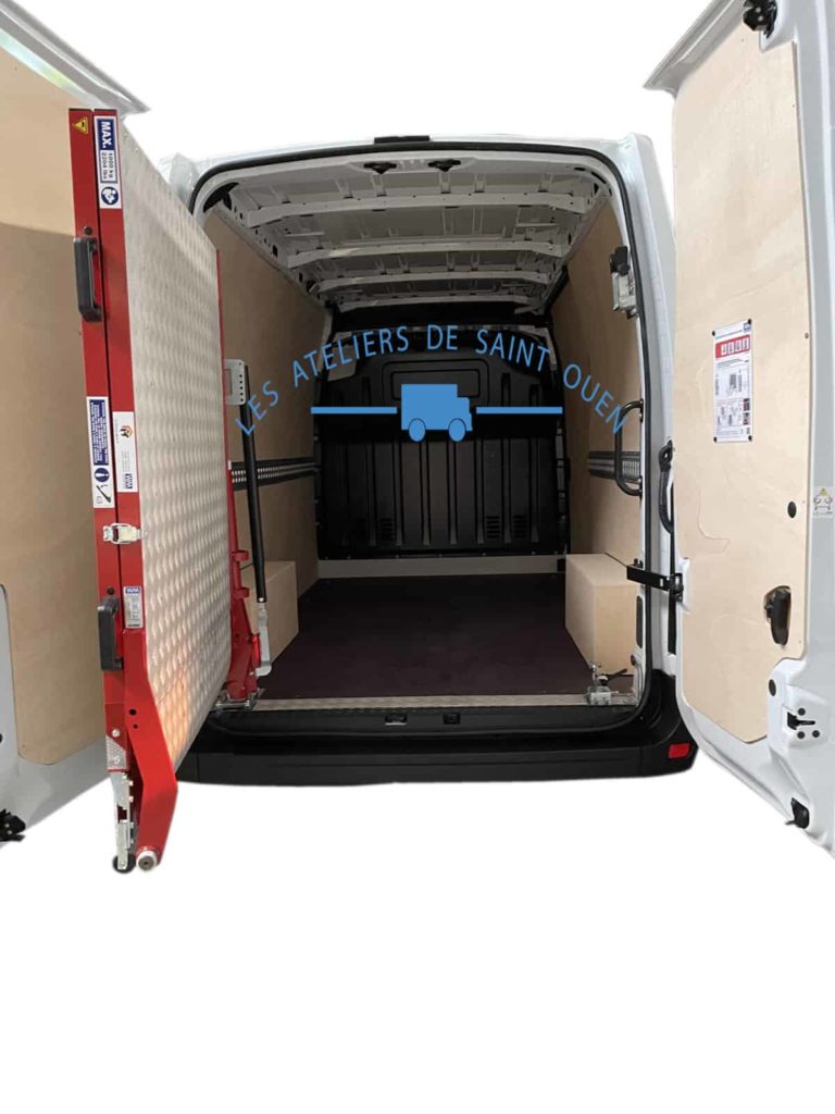 rampe de chargement ford transit 2t avec habillage bois avec rail universel