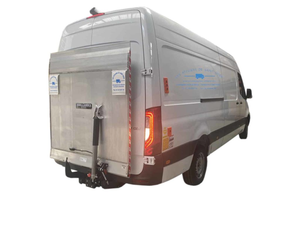 mercedes sprinter avec hayon élévateur et caméra de recul