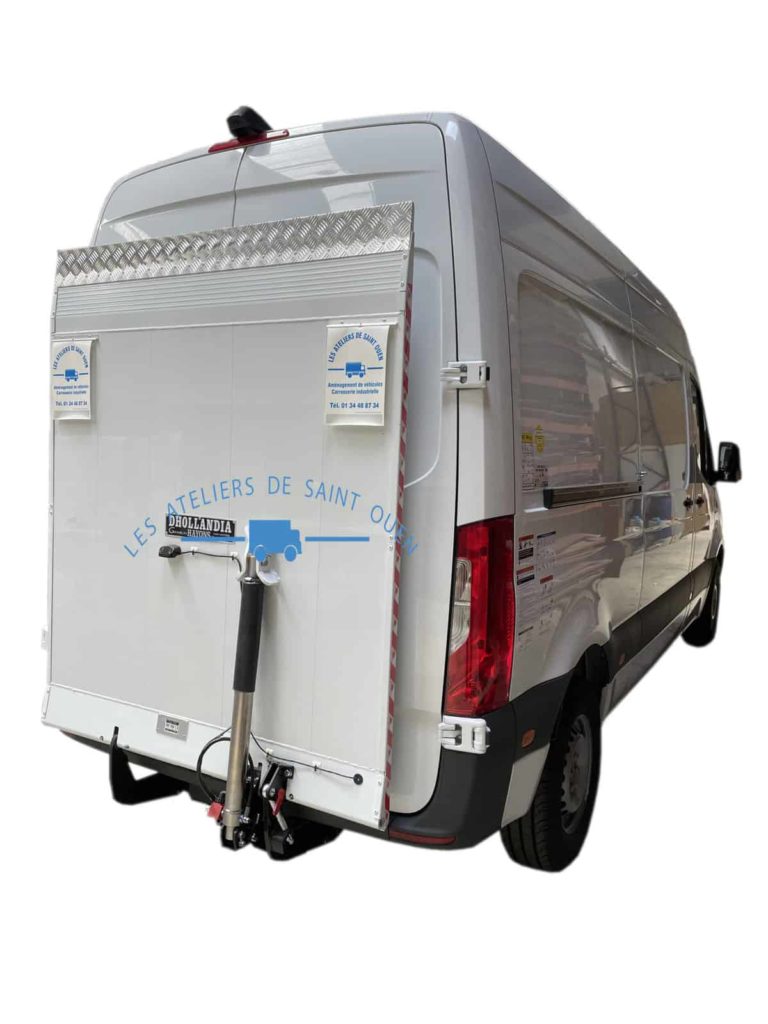 mercedes sprinter avec hayon élévateur et caméra de recul