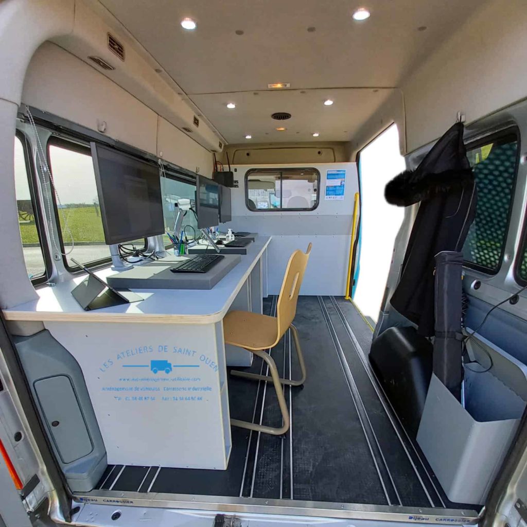 ford transit l2h2 avec bureau support avec ordinateur store plancher batterie additionnel