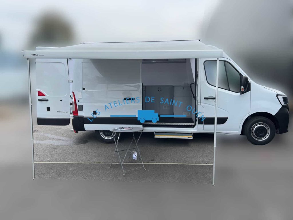 renault master véhicule cabinet gynécologique mobile avec auvent avec chaise partie extérieur