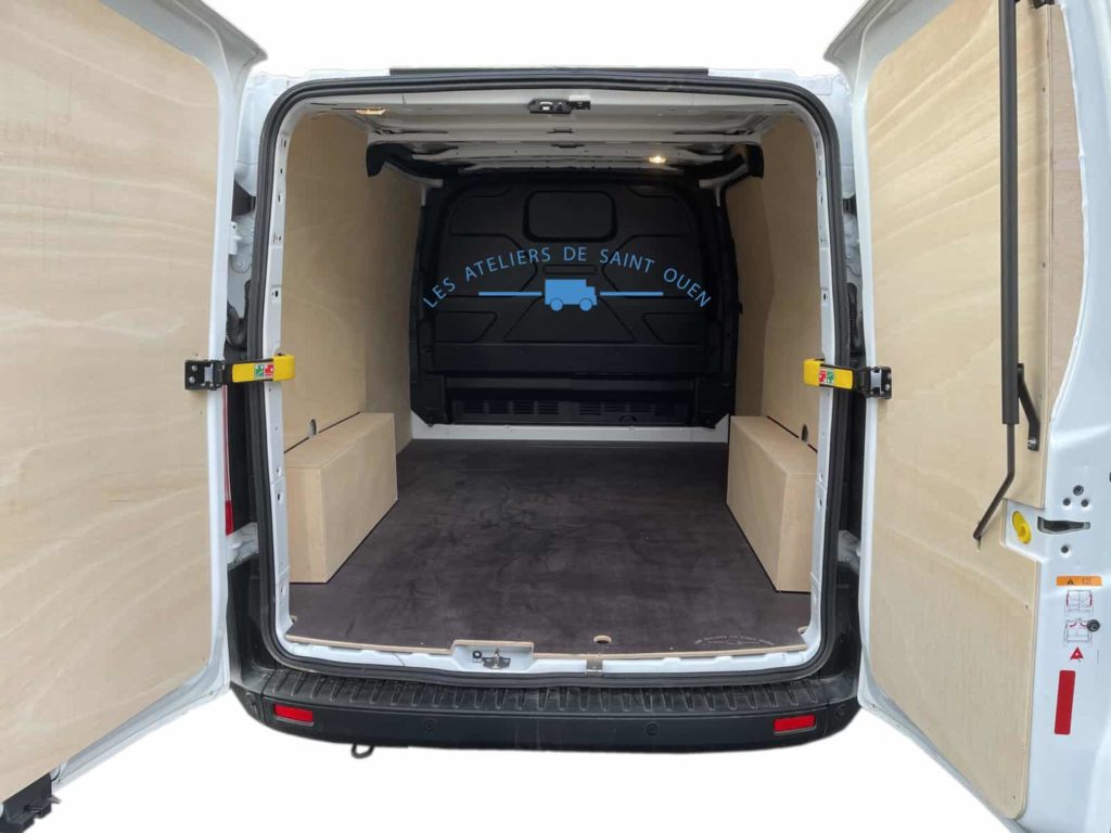 ford custom avec habillage bois