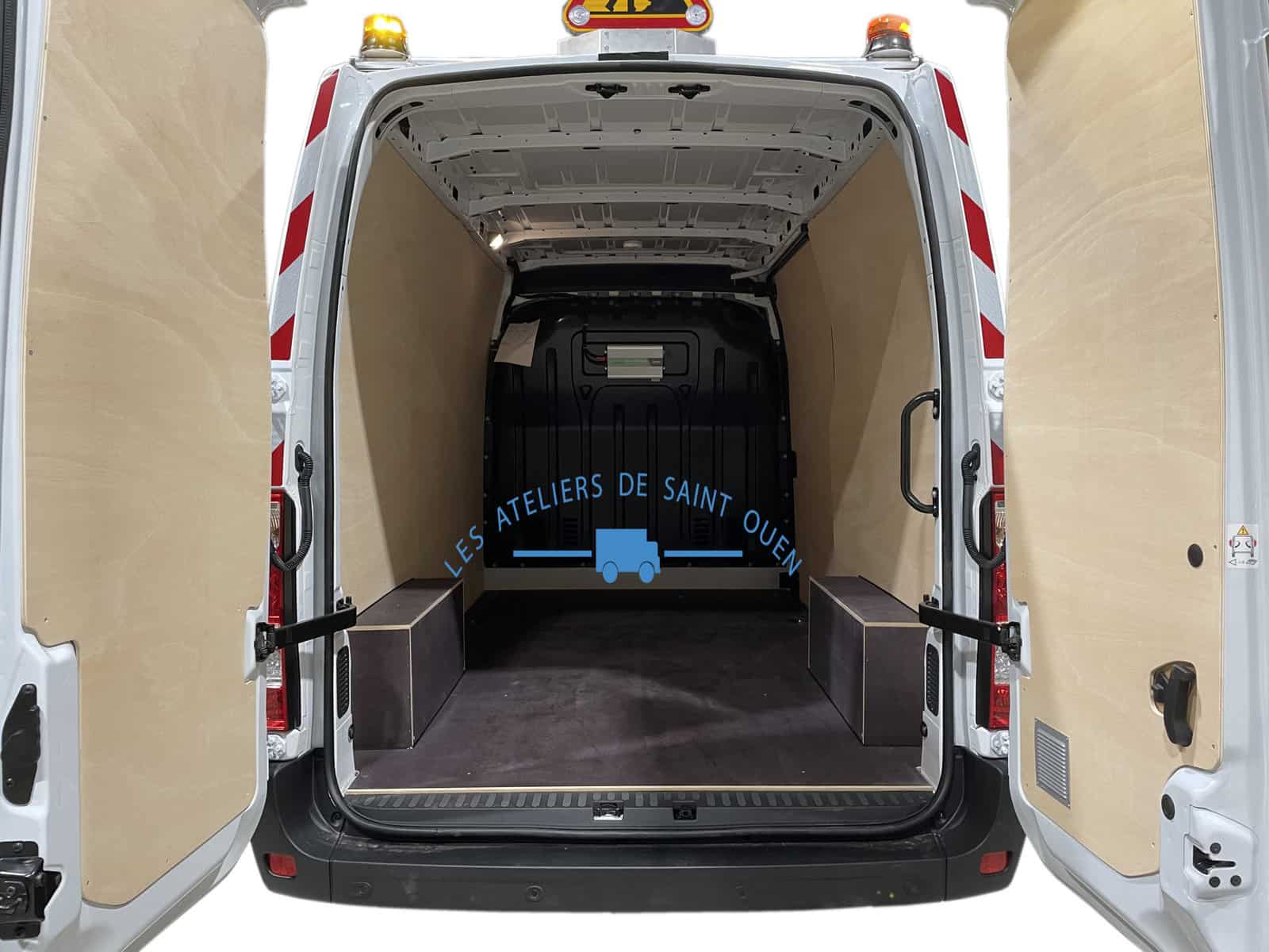 Amenagement Renault Master L2H2, plancher et protection utilitaire