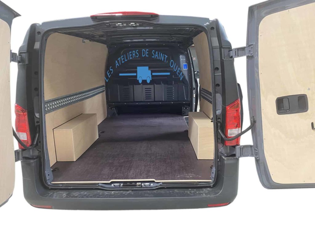habillage en contreplaqué avec plancher antidérapant et rail universel pour mercedes vito extra long